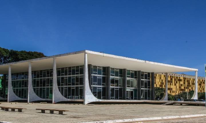 Dino aciona PF após TCU apontar R$ 55,4 milhões em emendas suspeitas