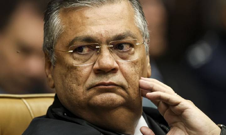 Dino mantém remoção de vídeos de vereador que ofendeu adversário