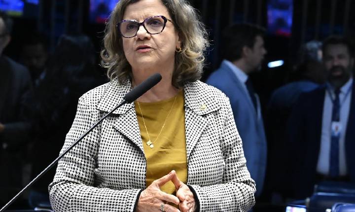 Lula anuncia Teresa Leitão como nova liderança do governo no Senado