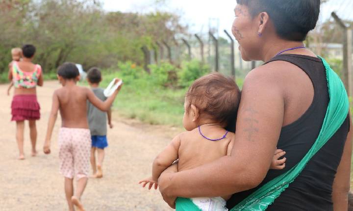 Saúde cria comitê para reduzir morte materna e infantil indígena